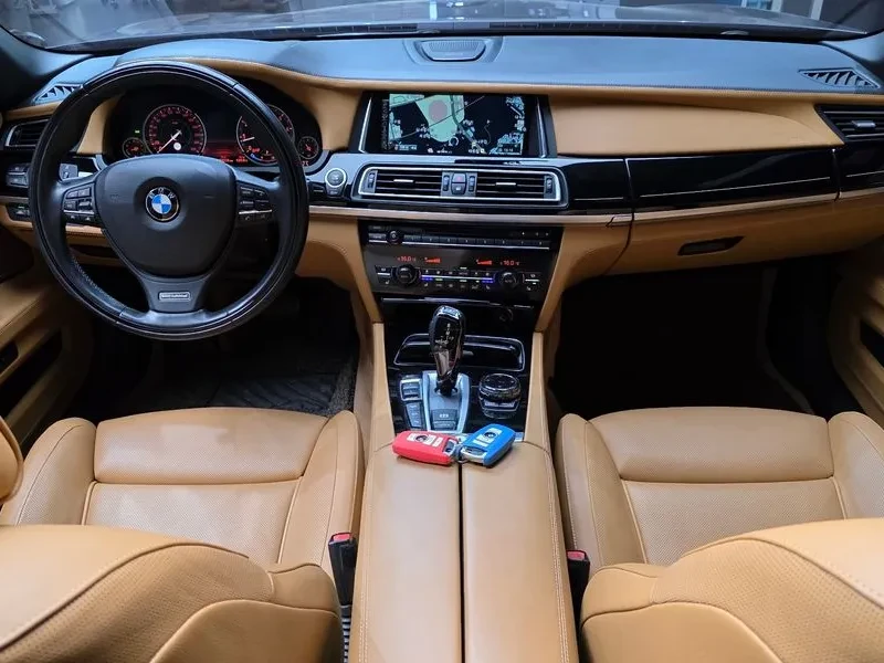 BMW 750 750Li xDrive Individual, снимка 7 - Автомобили и джипове - 54967915