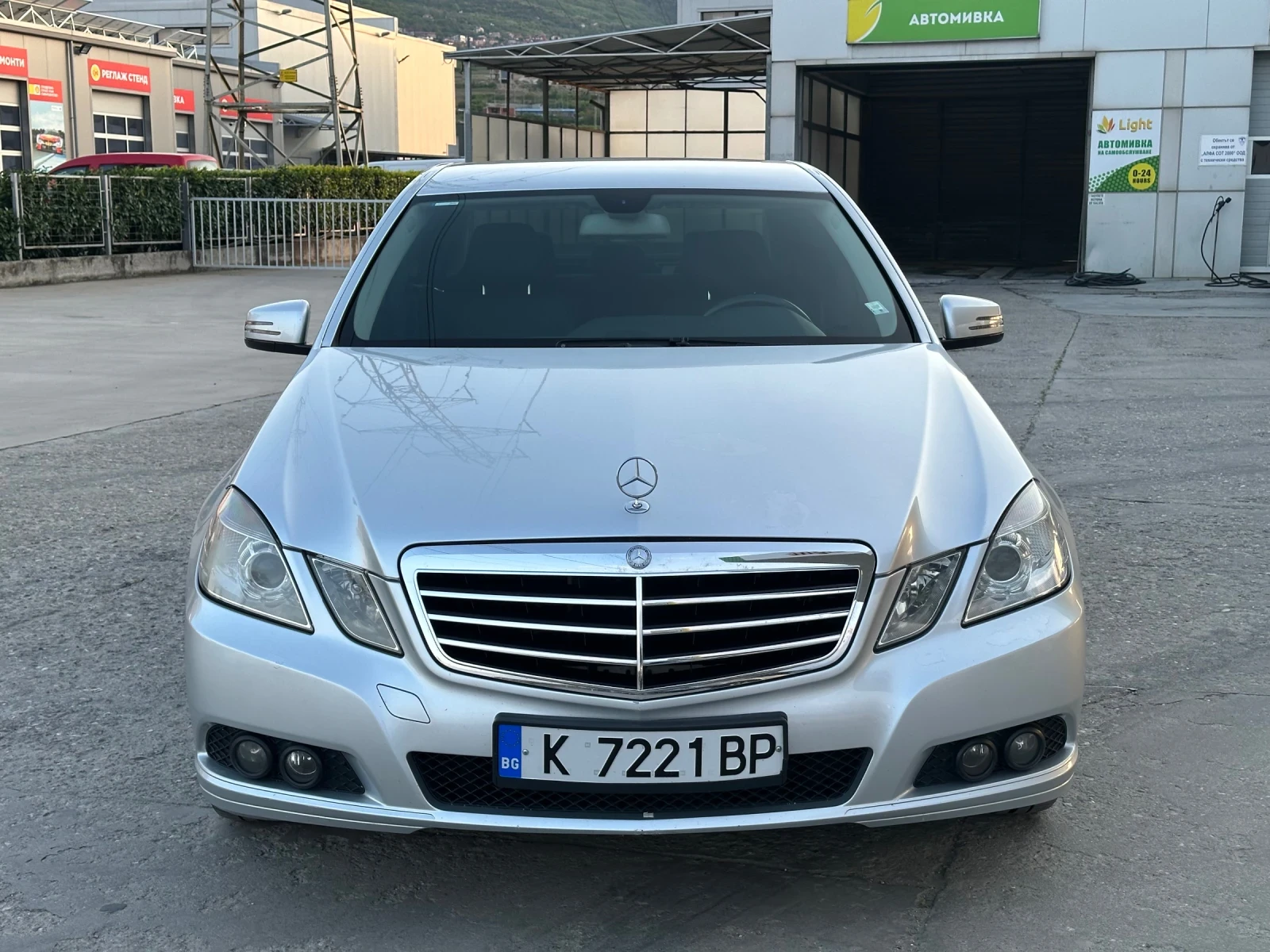 Mercedes-Benz E 220  - изображение 7