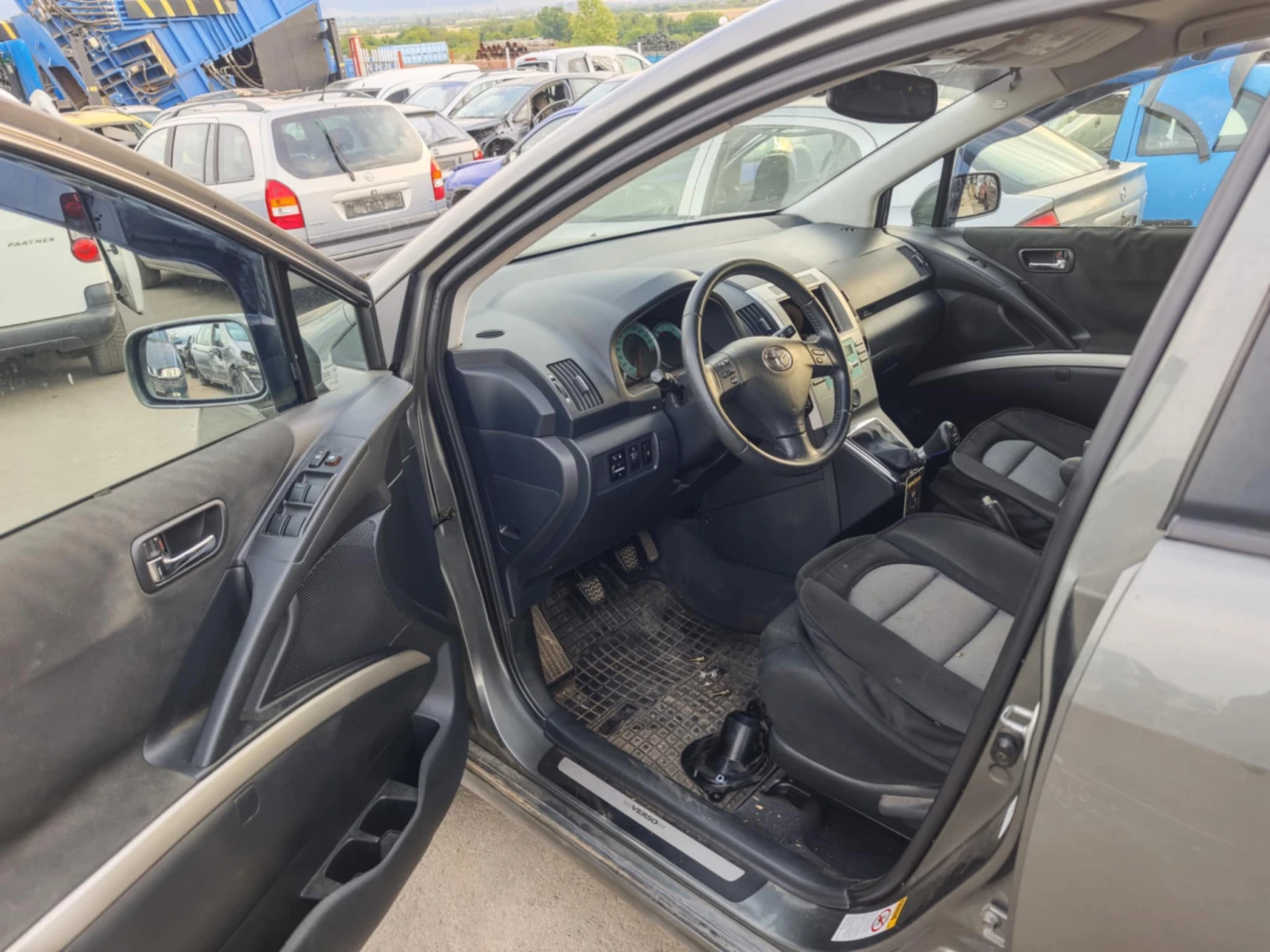 Toyota Corolla verso 2.2 D4D - изображение 5