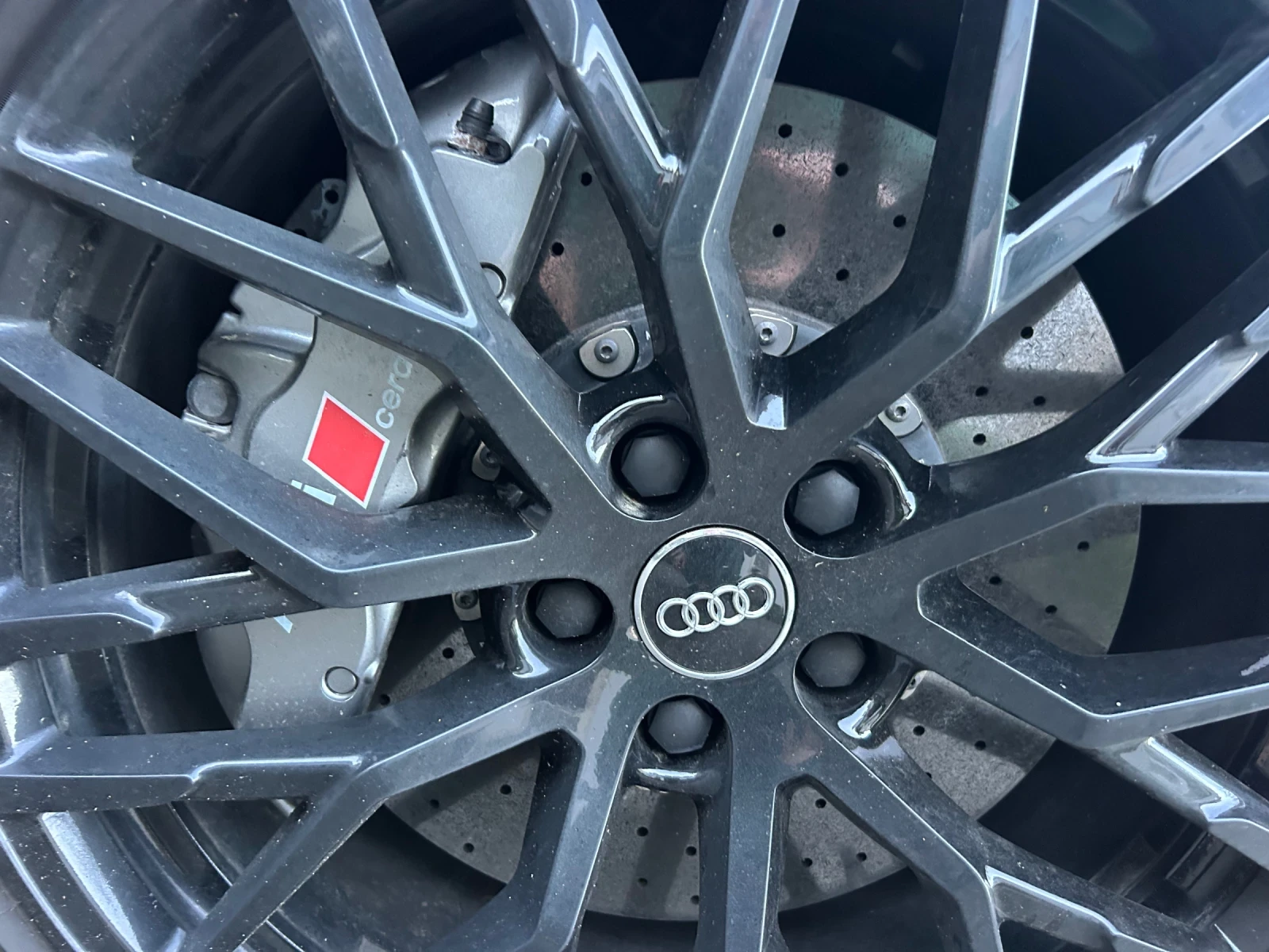 Audi R8 НОВ* ПЪЛЕН СЕРВИЗ* КЕРАМИКА* B&Q* 4x4* , снимка 12 - Автомобили и джипове - 51867259