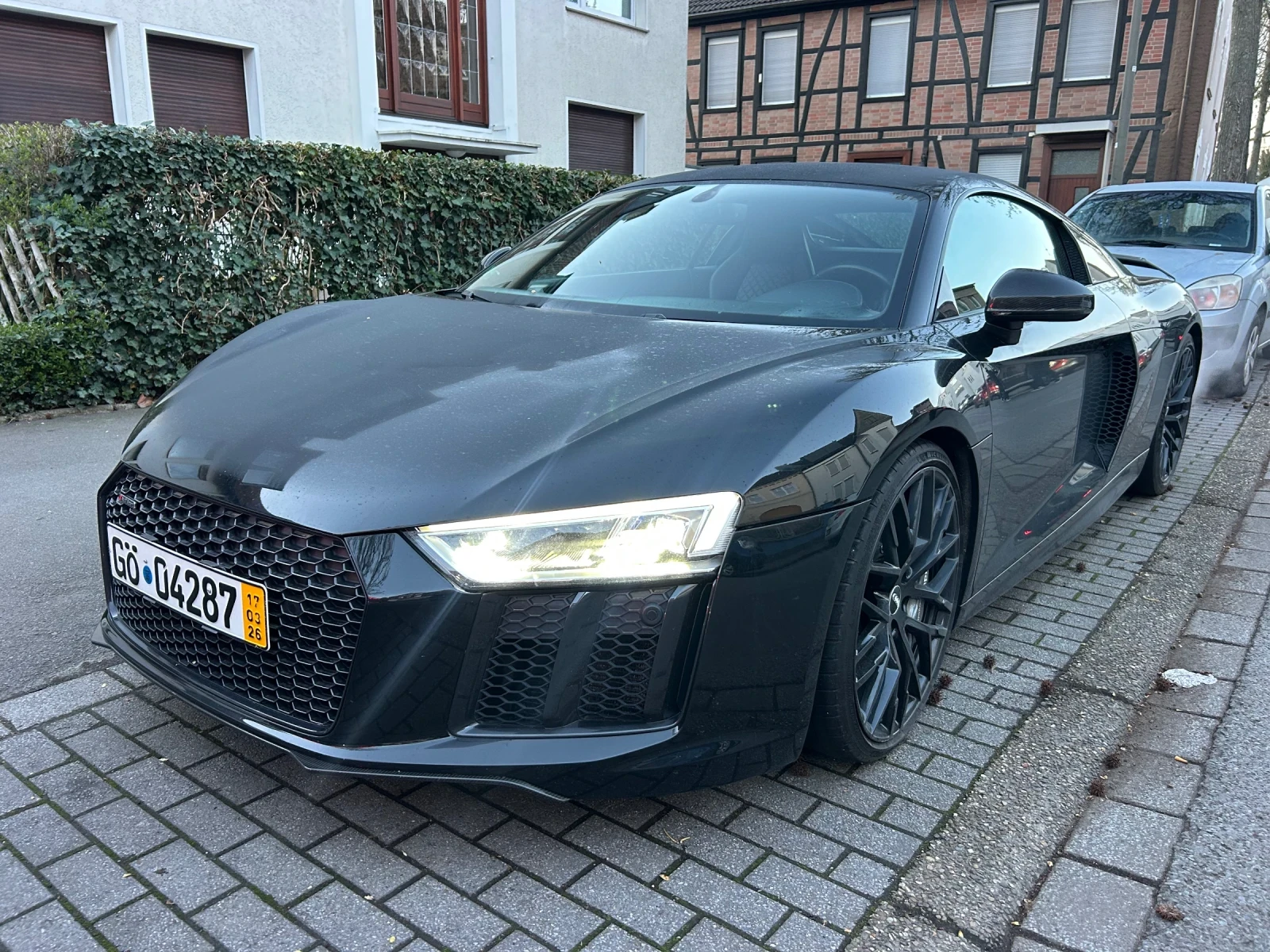 Audi R8 НОВ* ПЪЛЕН СЕРВИЗ* КЕРАМИКА* B&Q* 4x4* , снимка 3 - Автомобили и джипове - 51867259