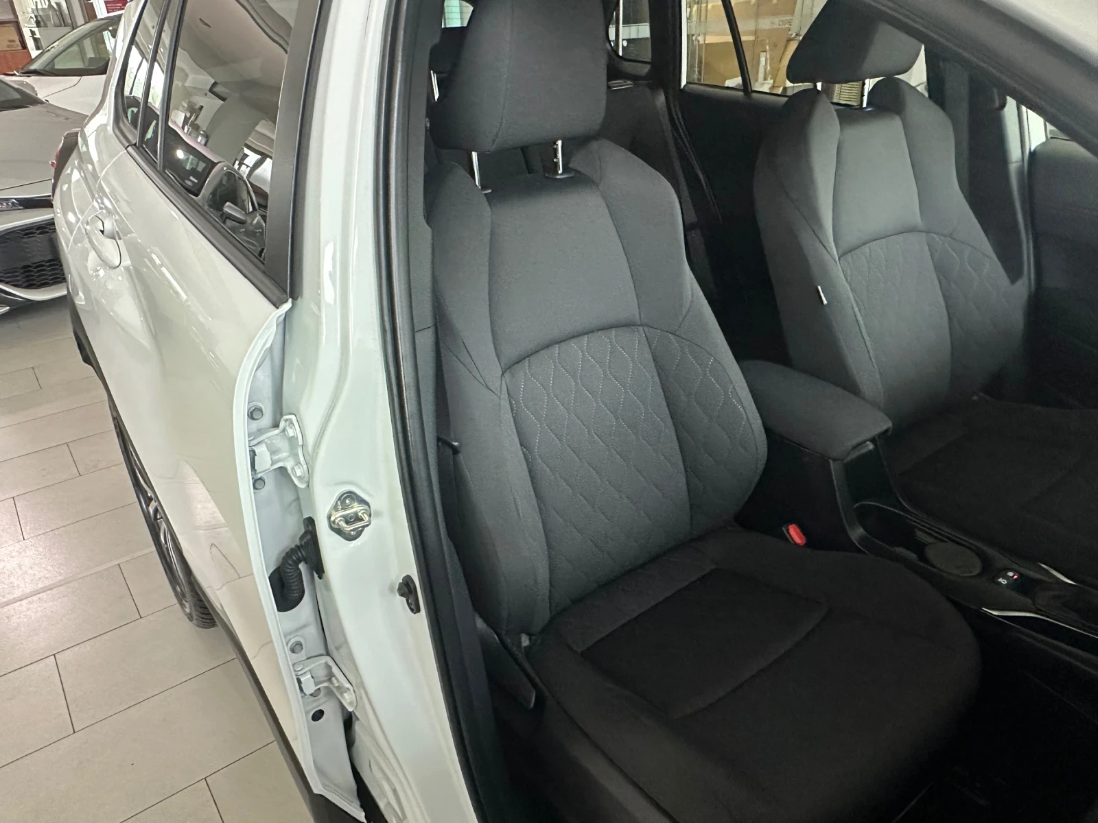 Toyota Corolla Cross Executive Plus - изображение 8