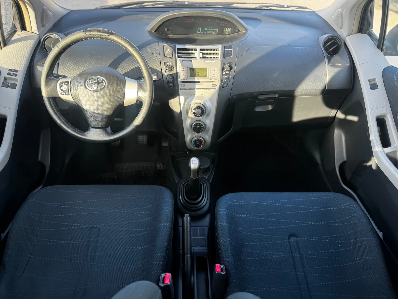 Toyota Yaris 1.0 //  | Mobile.bg   11