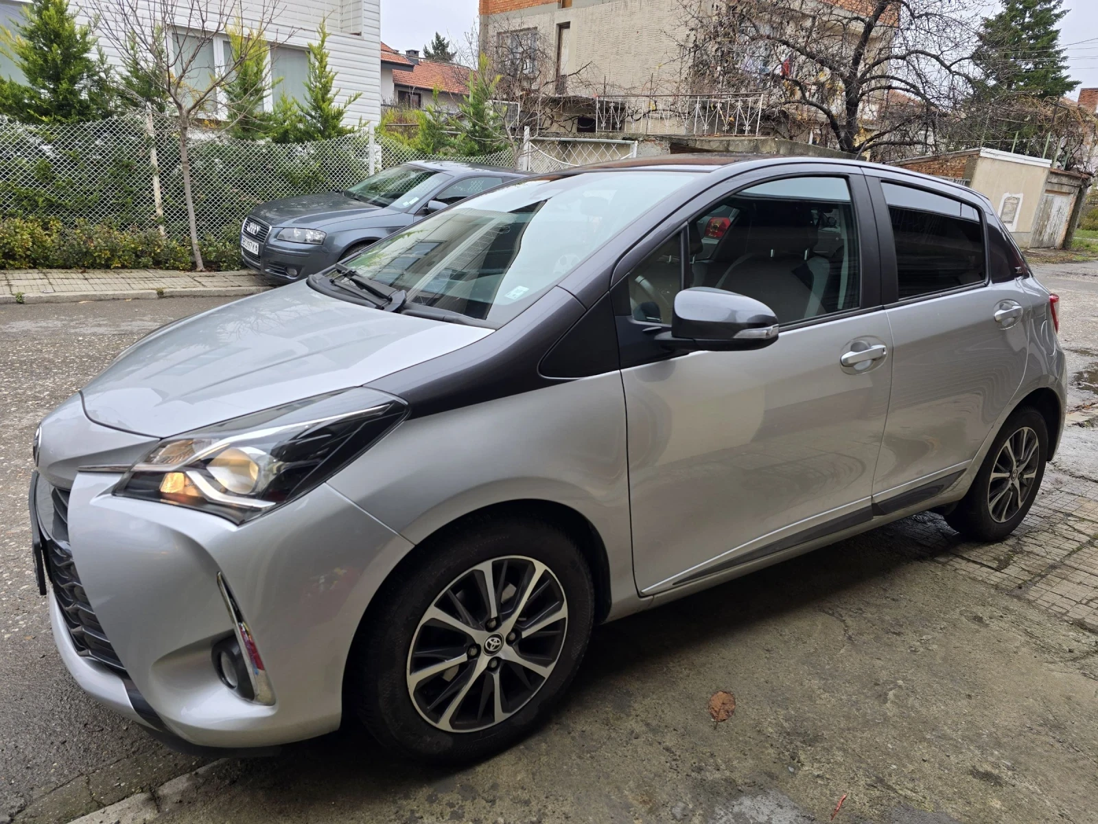 Toyota Yaris 1.5 CVT Y20 Collection Bi-tone | Mobile.bg   2