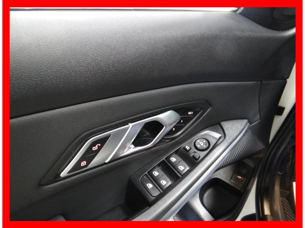 BMW 330 X-DRIVE * NAVI/BACKUP CAM/LEATHER/SUNROOF/LOAD - изображение 7