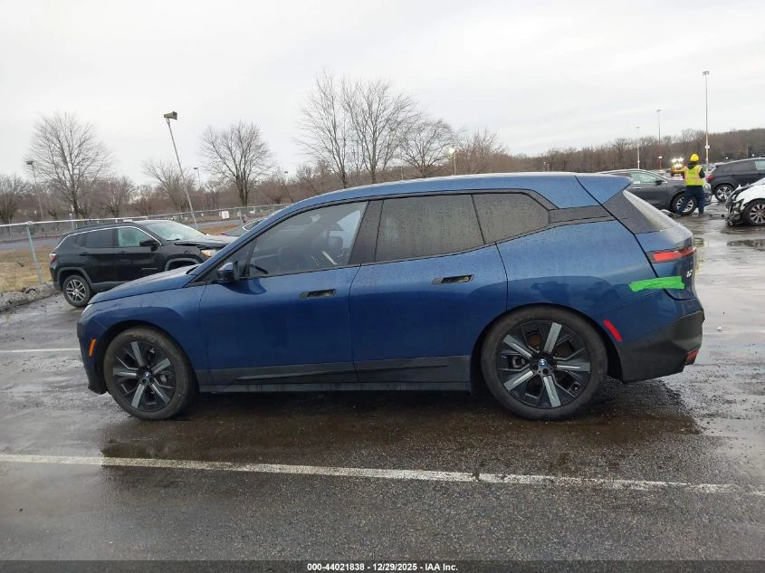 BMW iX ELECTRIC All Wheel Drive - изображение 6