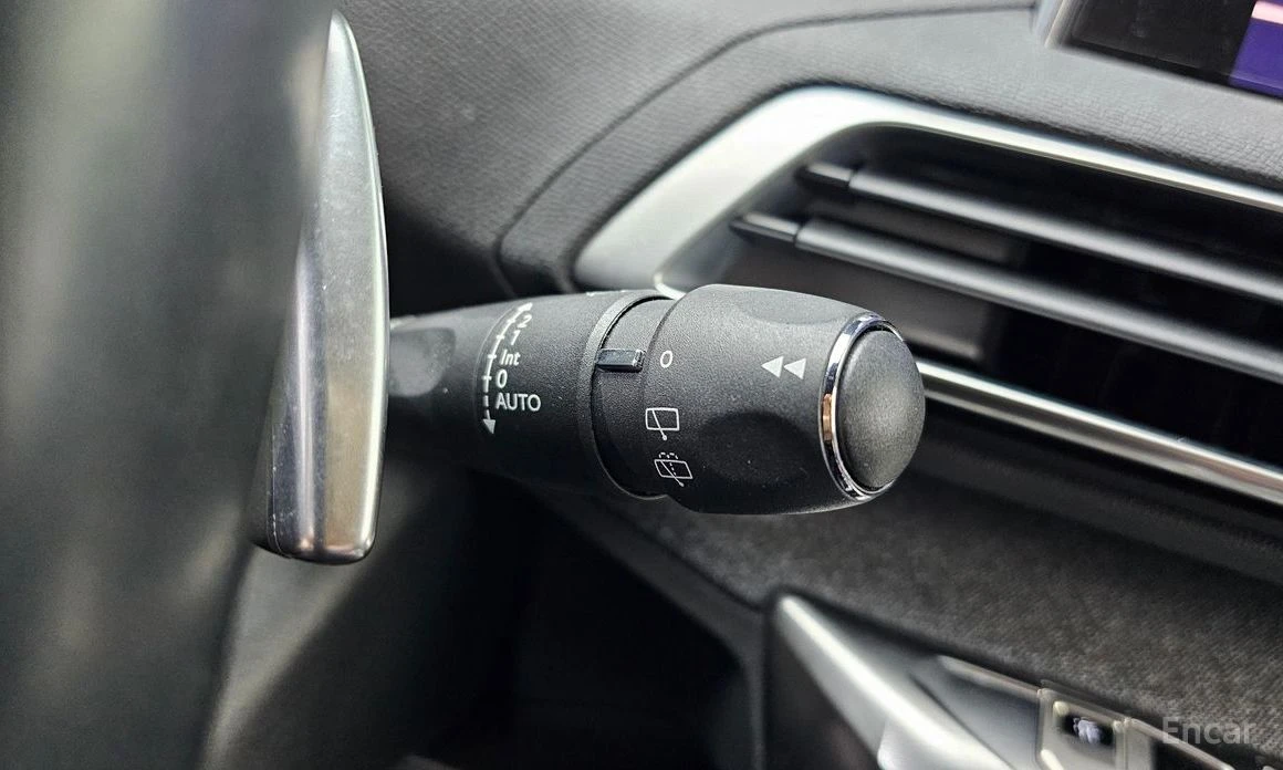 Peugeot 3008 GT LINE* DIGITAL* КАМЕРА* ПОДГРЕВ* , снимка 17 - Автомобили и джипове - 54043076