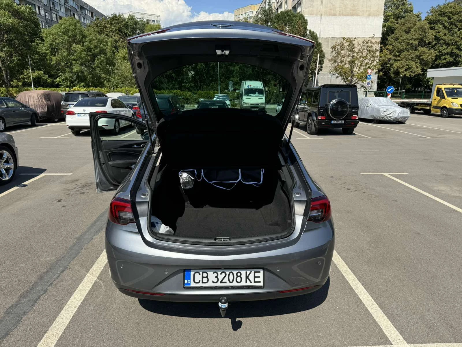 Opel Insignia Dynamic 1.6 CDTI 136 HP, AT6 , снимка 6 - Автомобили и джипове - 54378627
