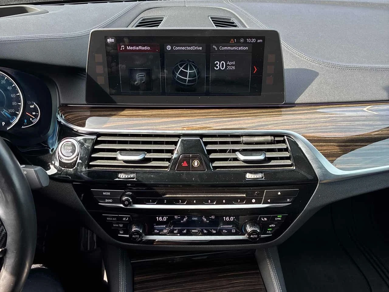BMW 530E xDrive iPerformance| HUD| 360| PANO| ОБДУХВАНЕ, снимка 9 - Автомобили и джипове - 54386195