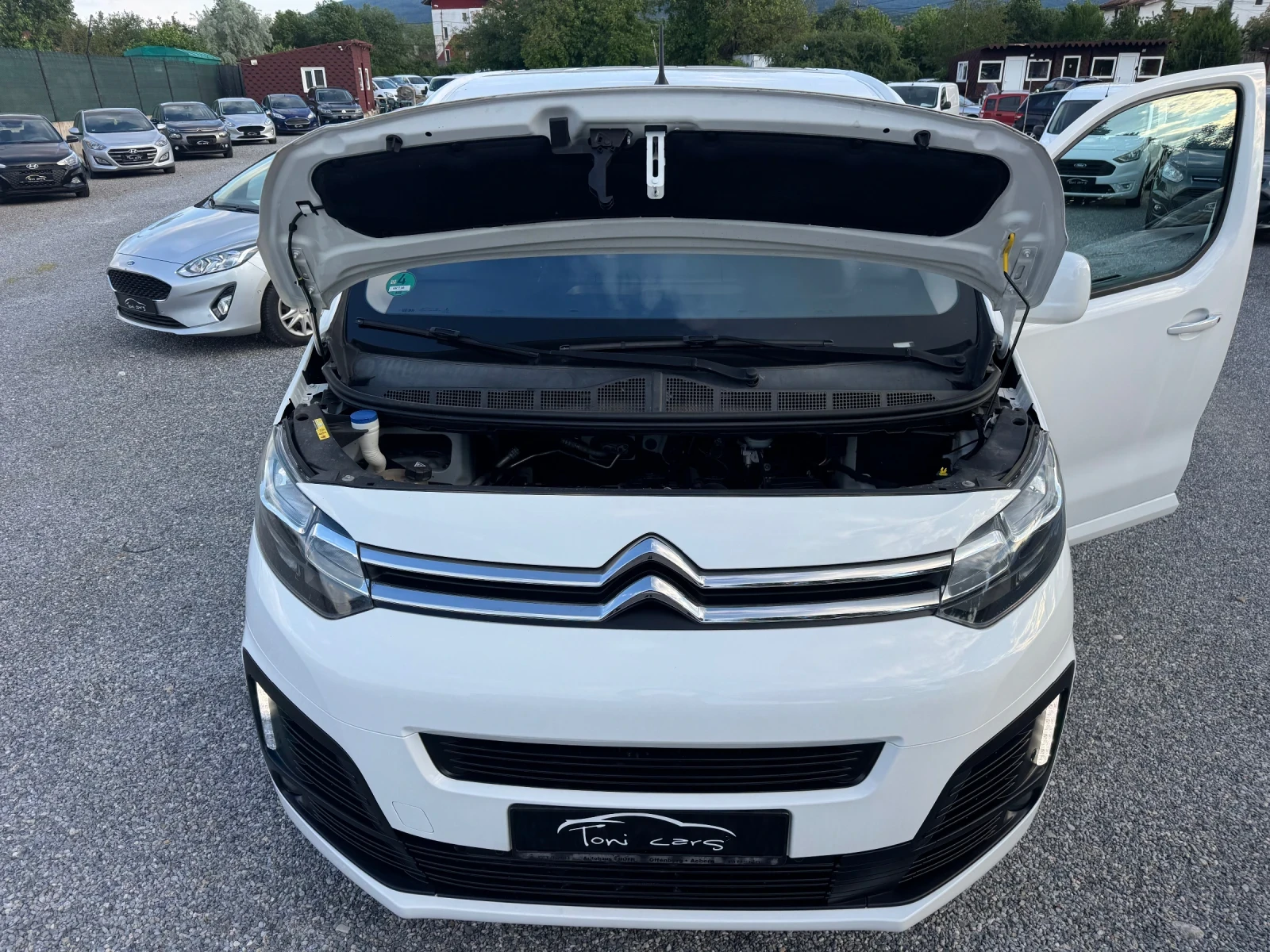 Citroen Jumpy 2.0HDI FULL! 3seats NAVI! CAM360* ! Keyless!EURO 6, снимка 17 - Автомобили и джипове - 54654512