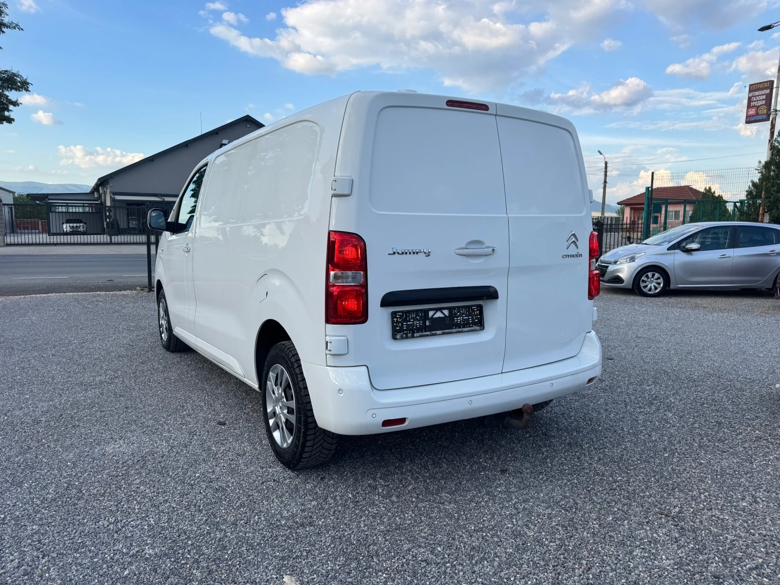 Citroen Jumpy 2.0HDI FULL! 3seats NAVI! CAM360* ! Keyless!EURO 6, снимка 6 - Автомобили и джипове - 54654512