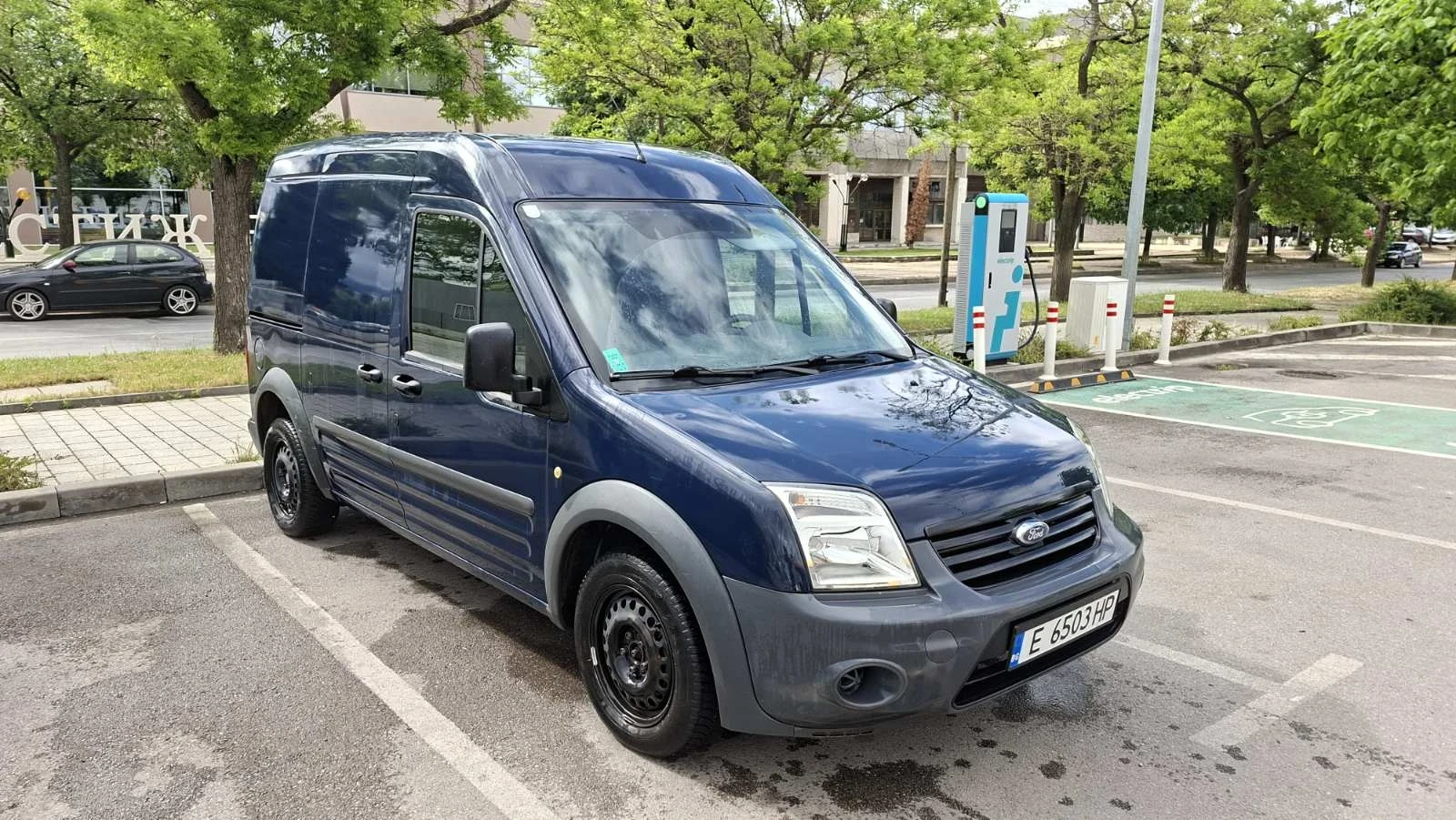 Ford Connect Товарен, снимка 8 - Автомобили и джипове - 54658331
