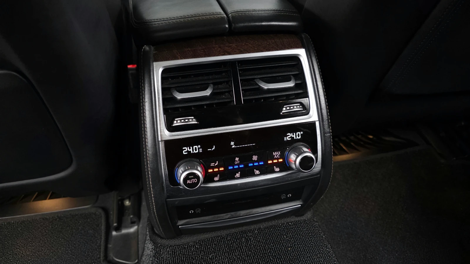BMW 750 LI XDRIVE/HEAD UP/360/EKPAHИ/FIRST CLASS/PANO, снимка 15 - Автомобили и джипове - 55037253