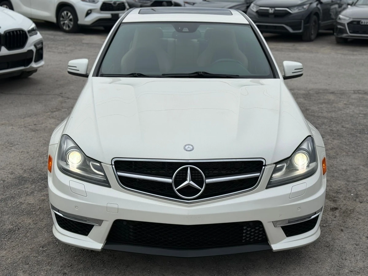 Mercedes-Benz C 63 AMG P31 PACKAGE * FACELIFT * СЕРВИЗНА ИСТОРИЯ * , снимка 2 - Автомобили и джипове - 55461391