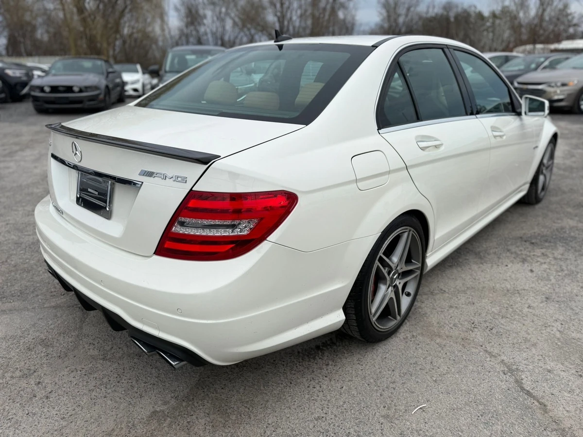 Mercedes-Benz C 63 AMG P31 PACKAGE * FACELIFT * СЕРВИЗНА ИСТОРИЯ * , снимка 4 - Автомобили и джипове - 55461391