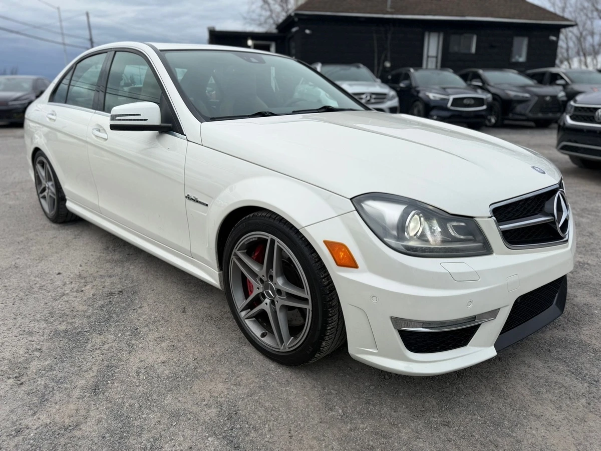 Mercedes-Benz C 63 AMG P31 PACKAGE * FACELIFT * СЕРВИЗНА ИСТОРИЯ * , снимка 3 - Автомобили и джипове - 55461391