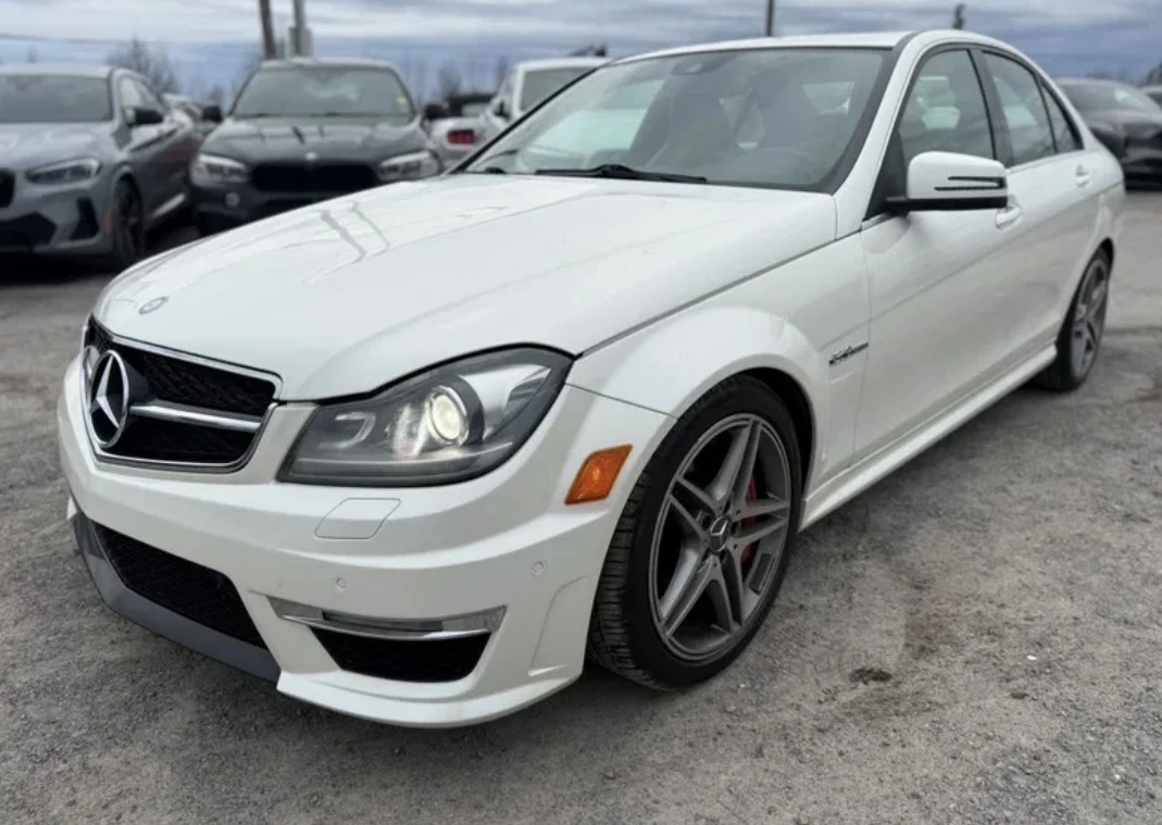 Mercedes-Benz C 63 AMG P31 PACKAGE * FACELIFT * СЕРВИЗНА ИСТОРИЯ * 