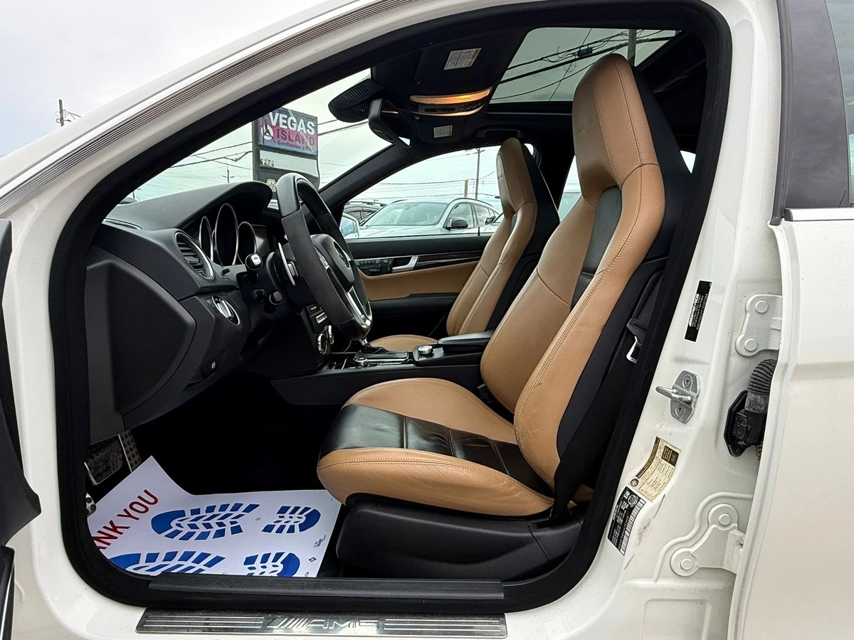 Mercedes-Benz C 63 AMG P31 PACKAGE * FACELIFT * СЕРВИЗНА ИСТОРИЯ * , снимка 7 - Автомобили и джипове - 55461391