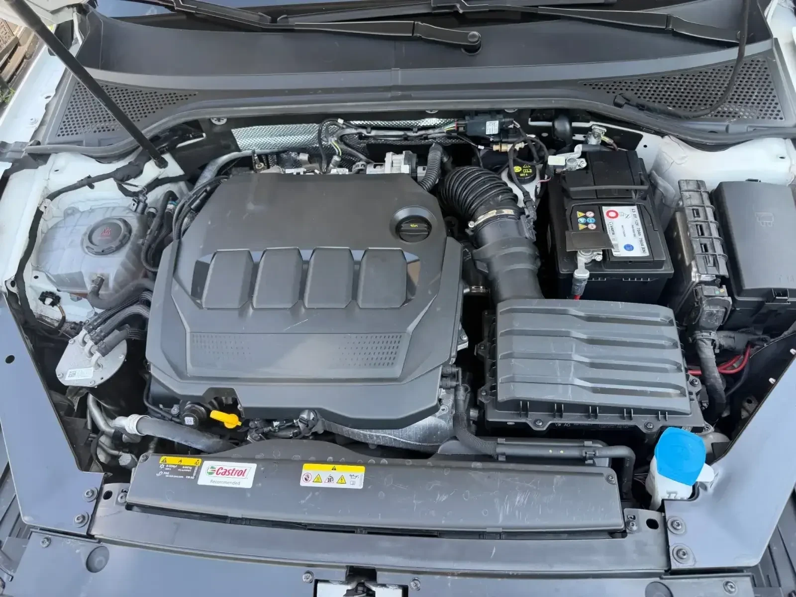 VW Passat 2.0TDi, 4x4, ШВЕЙЦАРИЯ, снимка 17 - Автомобили и джипове - 55544469