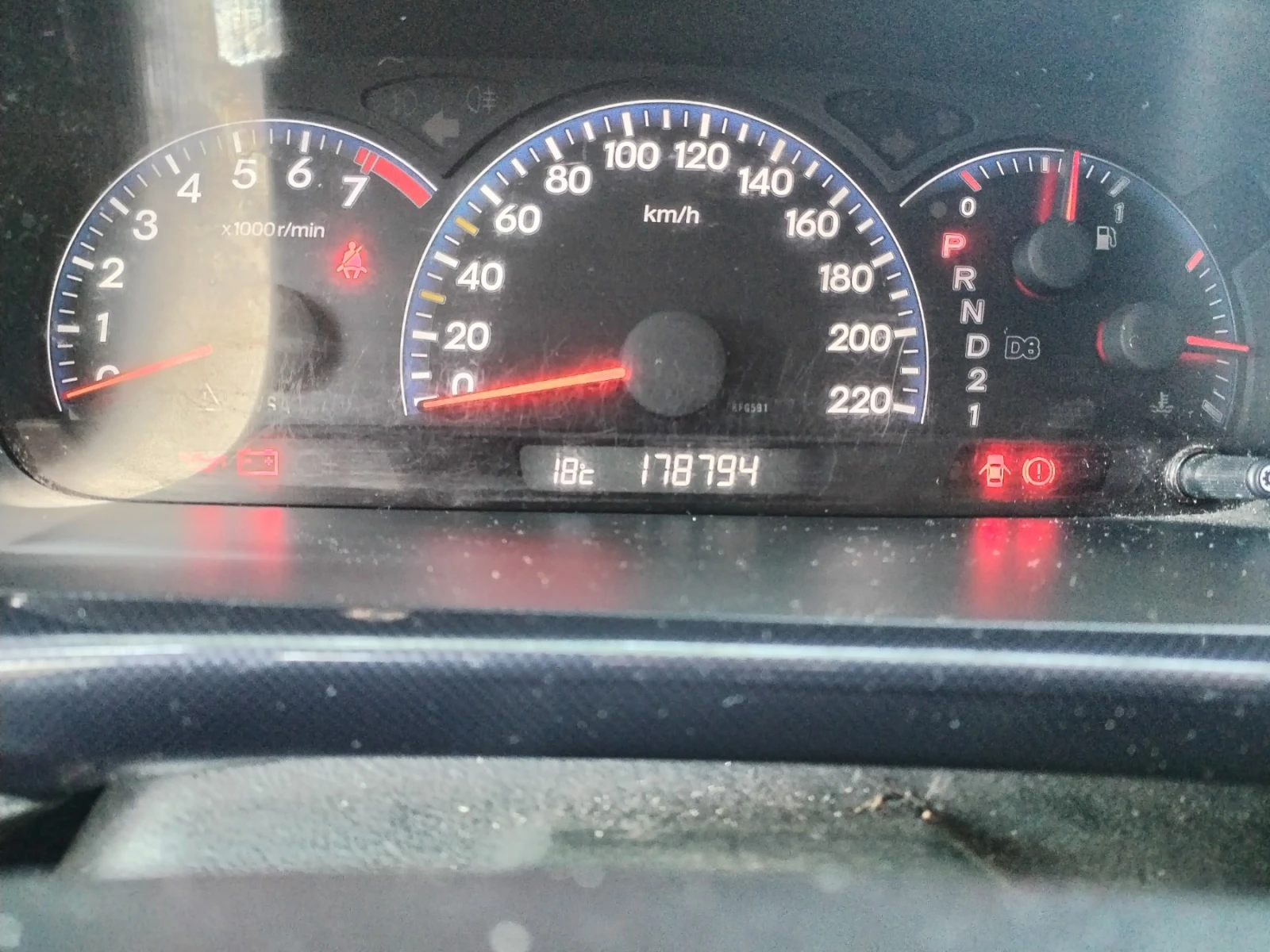 Honda Fr-v, снимка 8 - Автомобили и джипове - 55775817