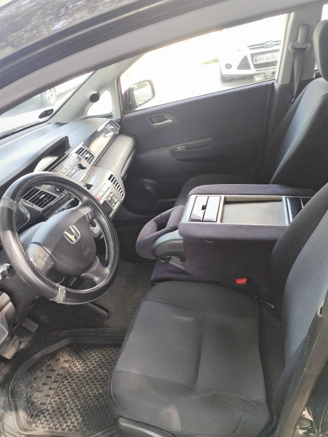 Honda Fr-v, снимка 13 - Автомобили и джипове - 55775817