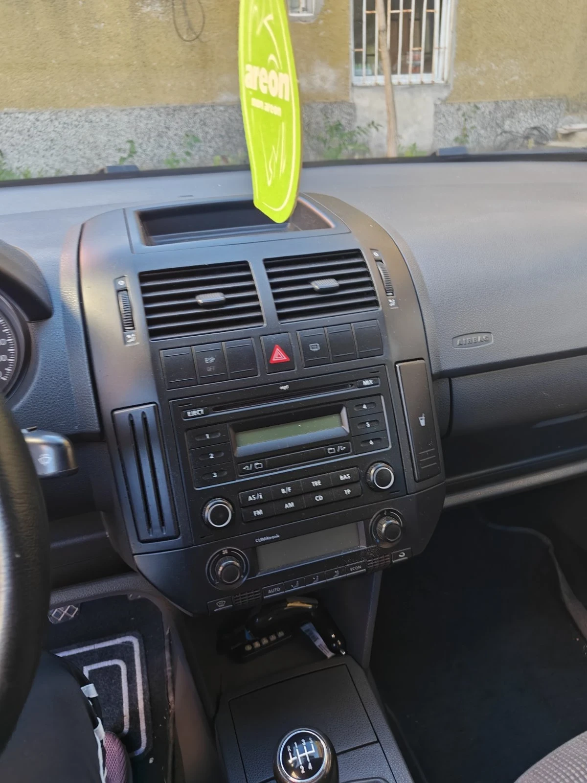 VW Polo, снимка 5 - Автомобили и джипове - 56627695