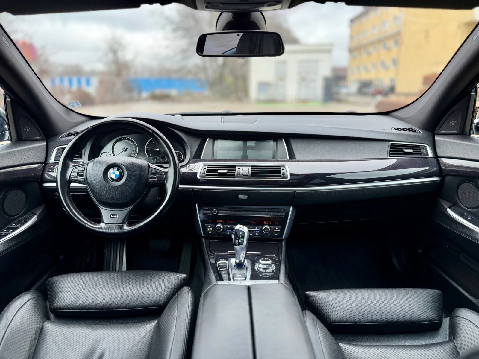 BMW 5 Gran Turismo 530xD, снимка 11 - Автомобили и джипове - 56736547