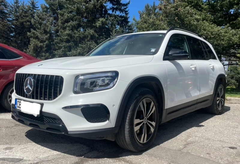 Mercedes-Benz GLB 200D 4x4 NIGHT PACKAGE, снимка 4 - Автомобили и джипове - 48244179