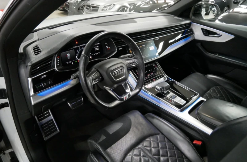 Audi SQ8, снимка 5 - Автомобили и джипове - 48761917