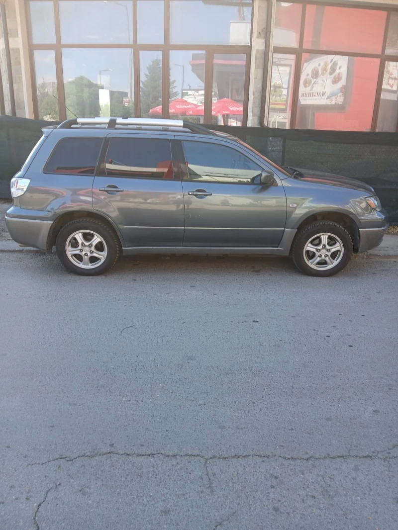 Mitsubishi Outlander, снимка 3 - Автомобили и джипове - 52975728