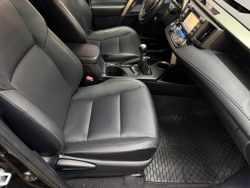 Toyota Rav4 2.0i* 4x4* СЕРВИЗНА КНИЖКА С ПЪЛНА ИСТОРИЯ В ТОЙОТ, снимка 13 - Автомобили и джипове - 52803973