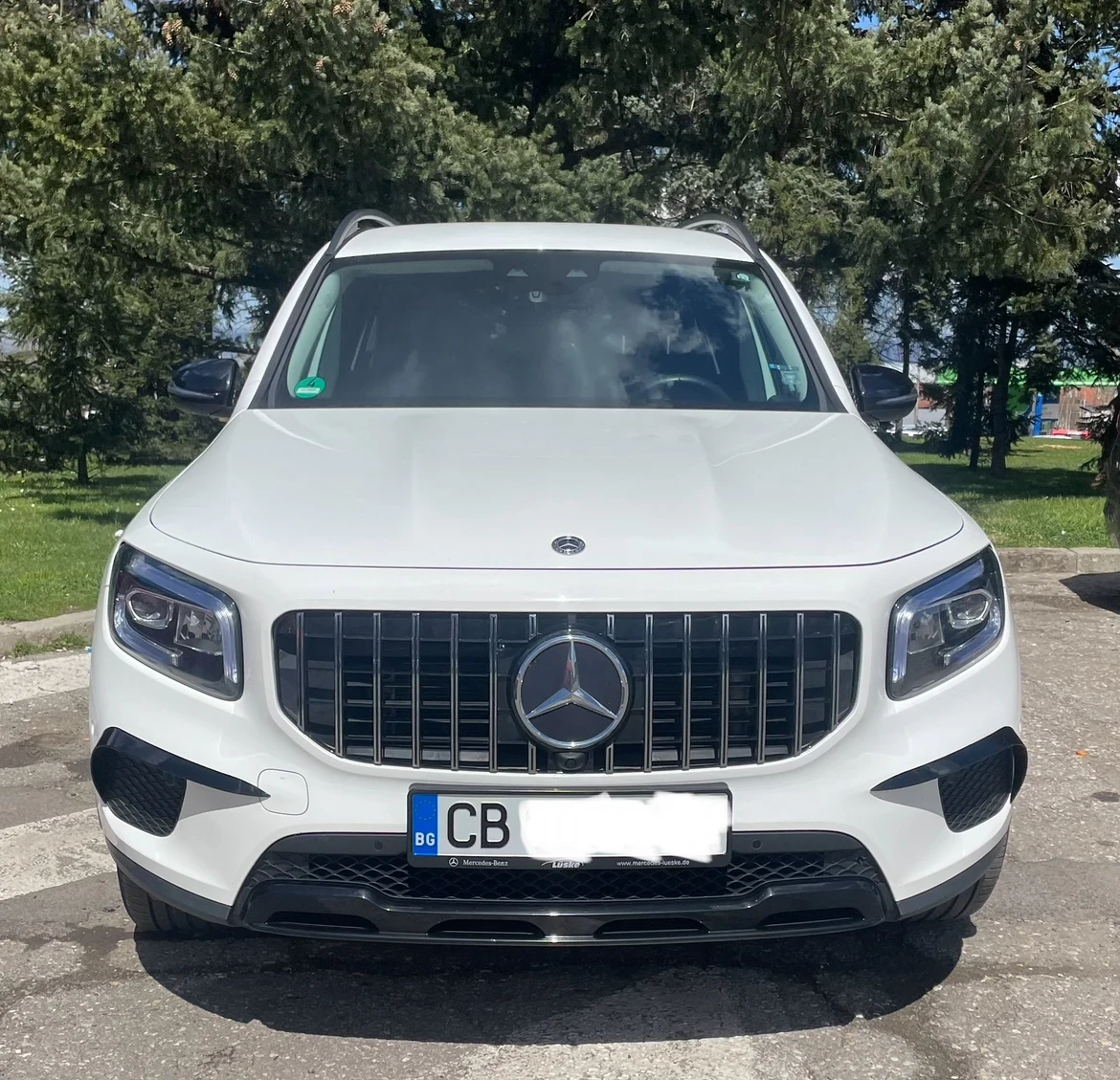 Mercedes-Benz GLB 200D 4x4 NIGHT PACKAGE - изображение 2