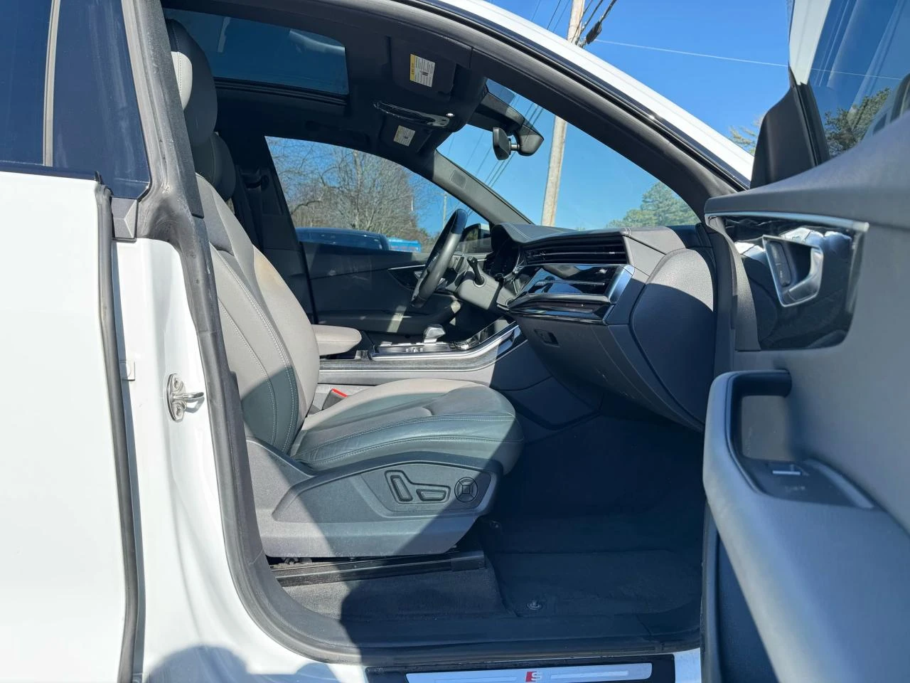 Audi Q8 PRESTIGE S-LINE* Bang&Olufsen* 360* подгрев* обдух - изображение 5