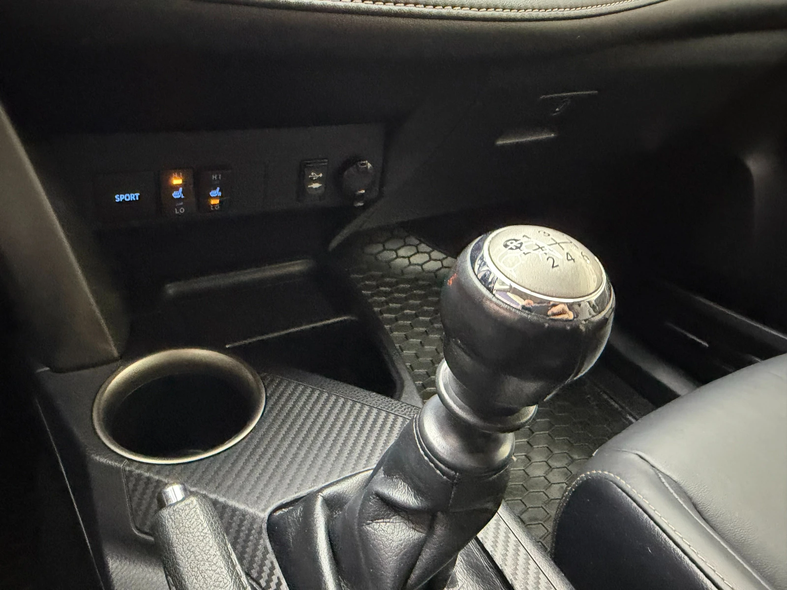 Toyota Rav4 2.0i* 4x4* �������� ������ � ����� ������� � ����� | Mobile.bg � ����������� 12