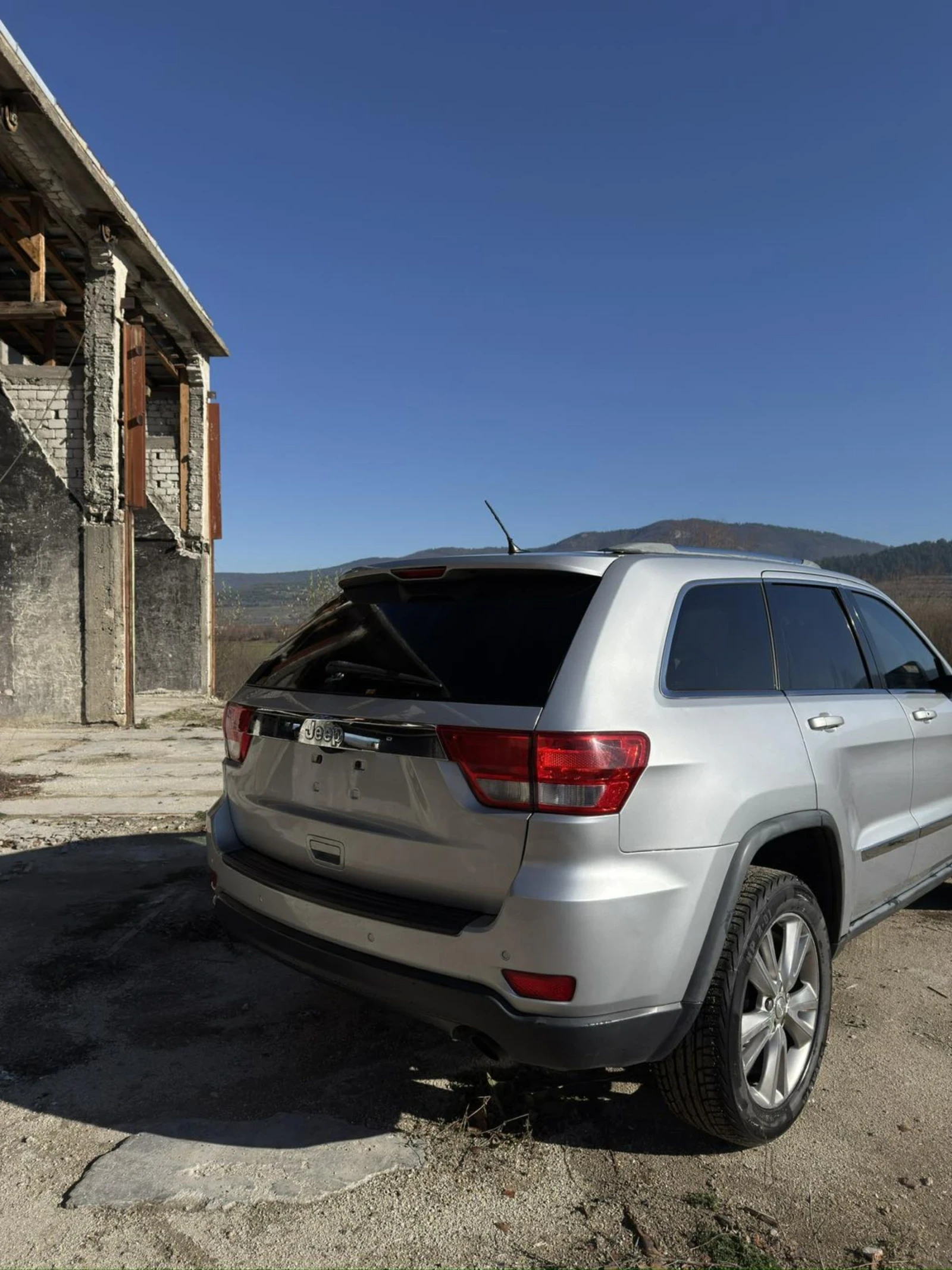 Jeep Grand cherokee Юбилеен  - изображение 3