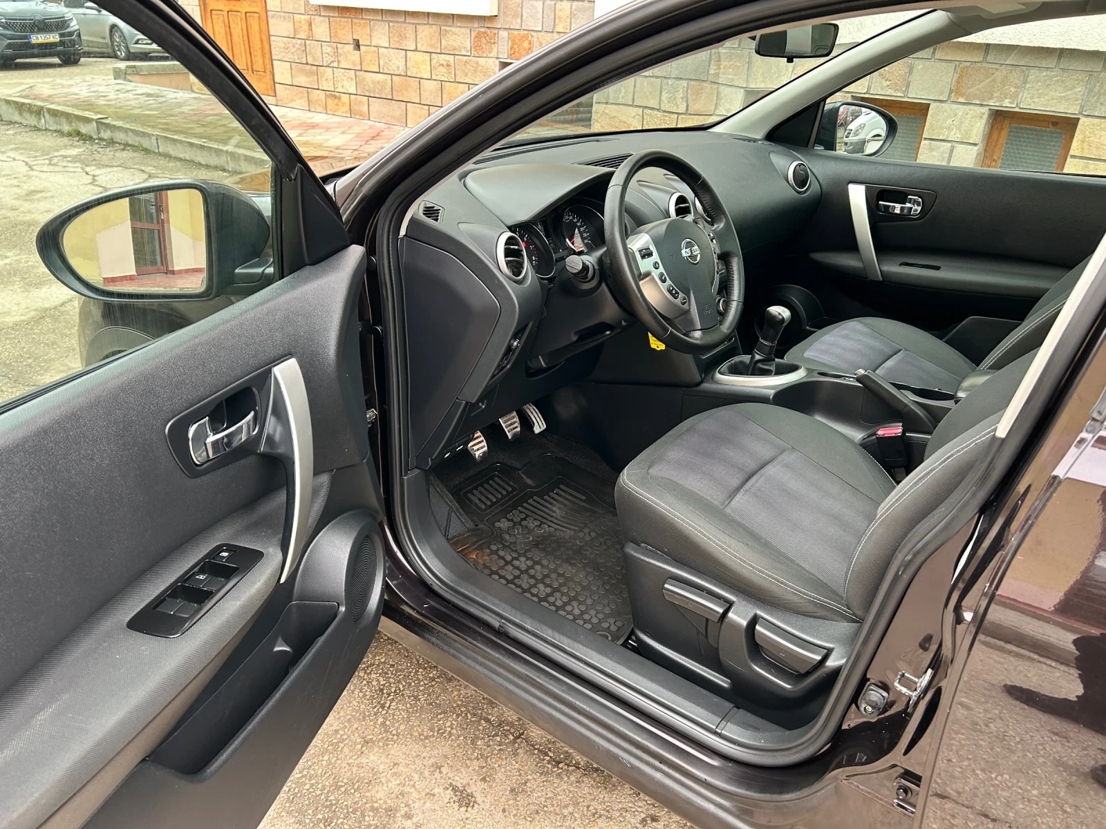 Nissan Qashqai 1.6i ПАНОРАМА КАМЕРА НАВИ - изображение 8