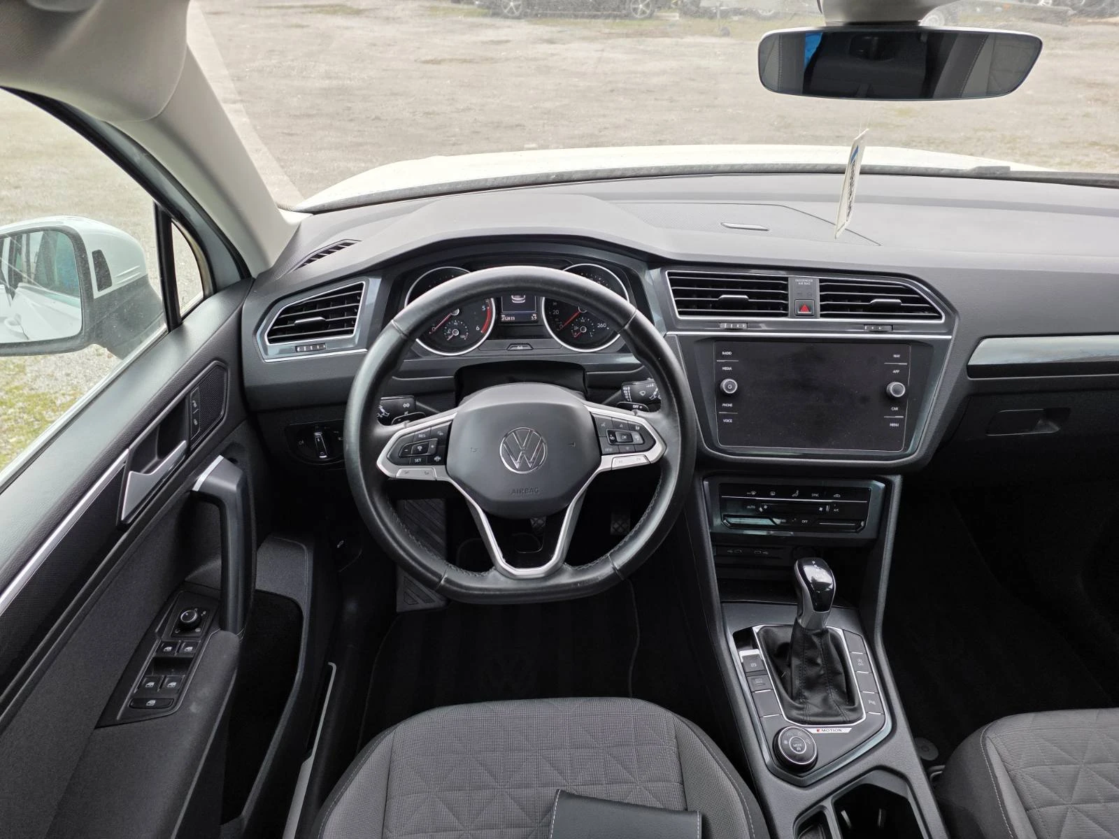 VW Tiguan 2, 0TDI/4motion/, снимка 12 - Автомобили и джипове - 53888942