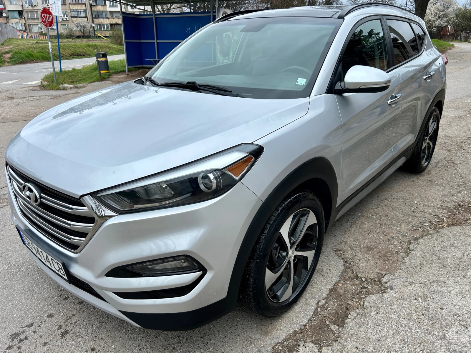 Hyundai Tucson 1.6T/4x4/Автомат, снимка 2 - Автомобили и джипове - 54116040