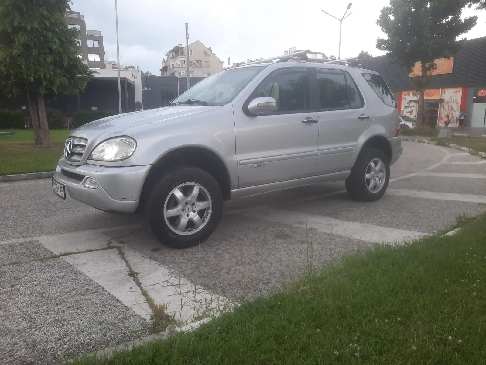 Mercedes-Benz ML 270 2.7CDI, снимка 7 - Автомобили и джипове - 54838375