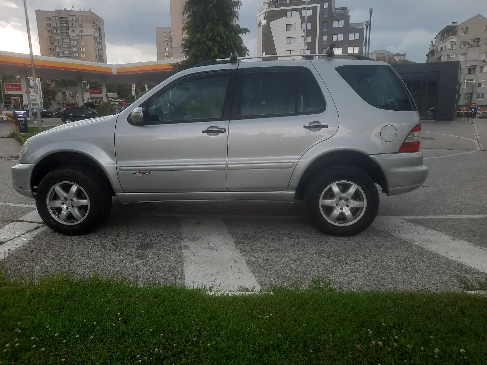 Mercedes-Benz ML 270 2.7CDI, снимка 9 - Автомобили и джипове - 54838375