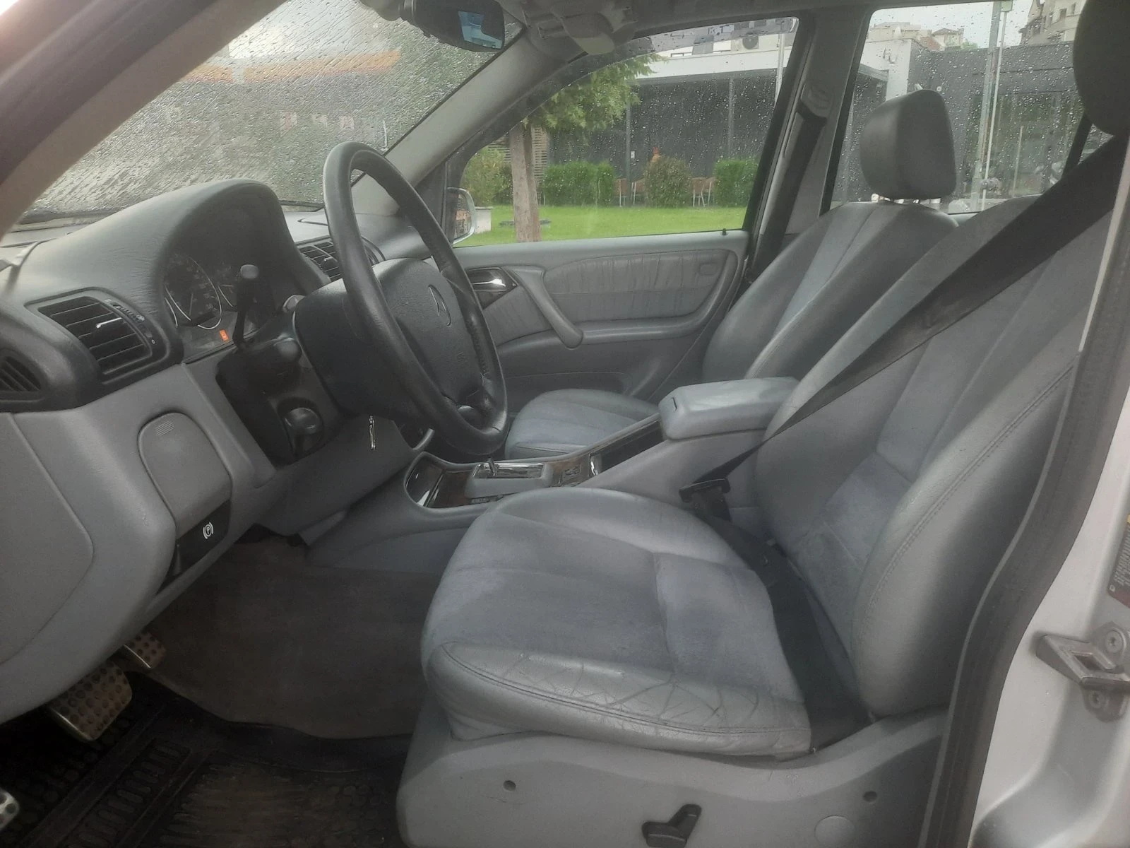 Mercedes-Benz ML 270 2.7CDI, снимка 14 - Автомобили и джипове - 54838375