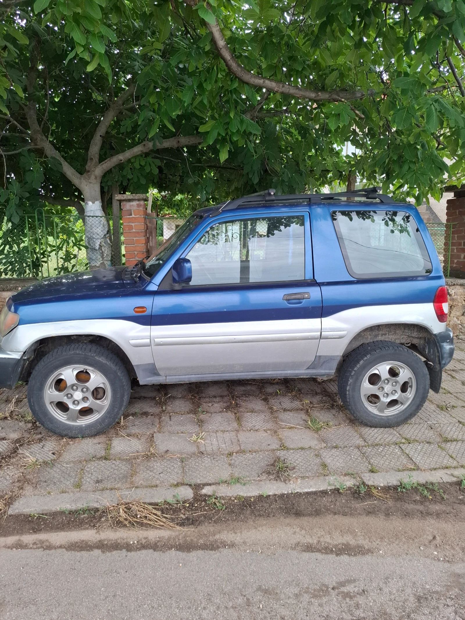 Mitsubishi Pajero pinin
