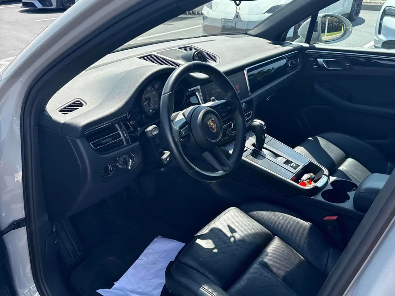 Porsche Macan * S * CARFAX * ГЛАВНО ПРЕДСТАВИТЕЛСТВО ПОРШЕ, снимка 5 - Автомобили и джипове - 55504514