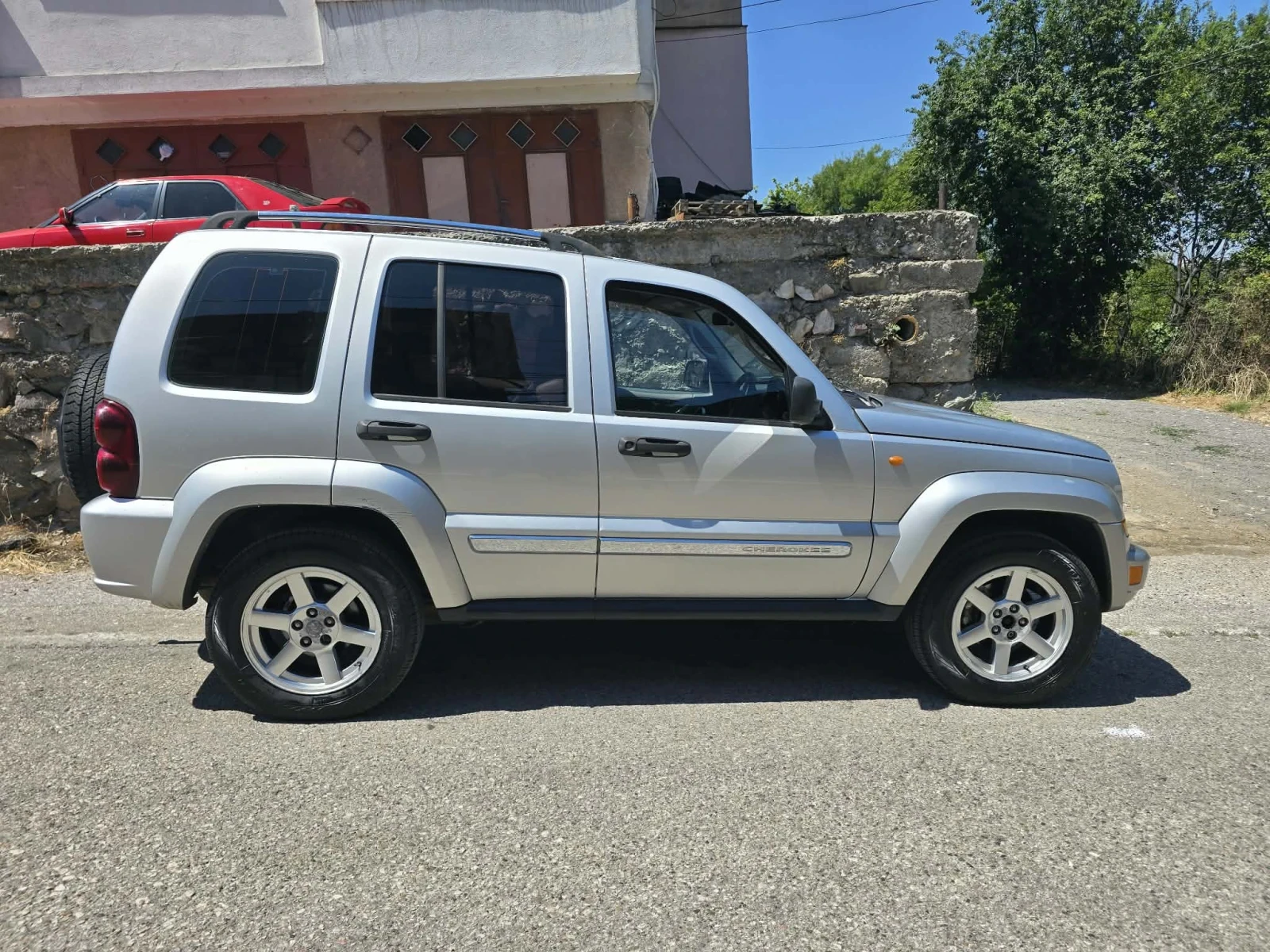 Jeep Cherokee 3.7 бензин , снимка 3 - Автомобили и джипове - 55506611