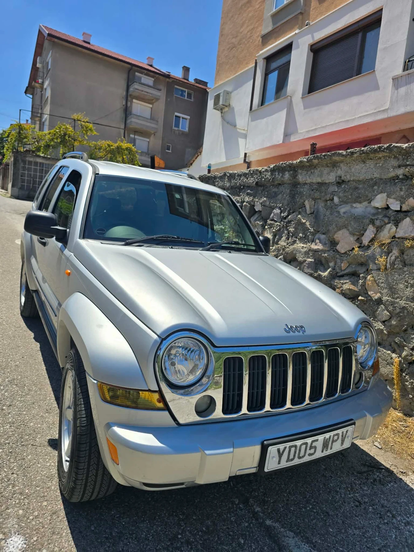 Jeep Cherokee 3.7 бензин , снимка 2 - Автомобили и джипове - 55506611