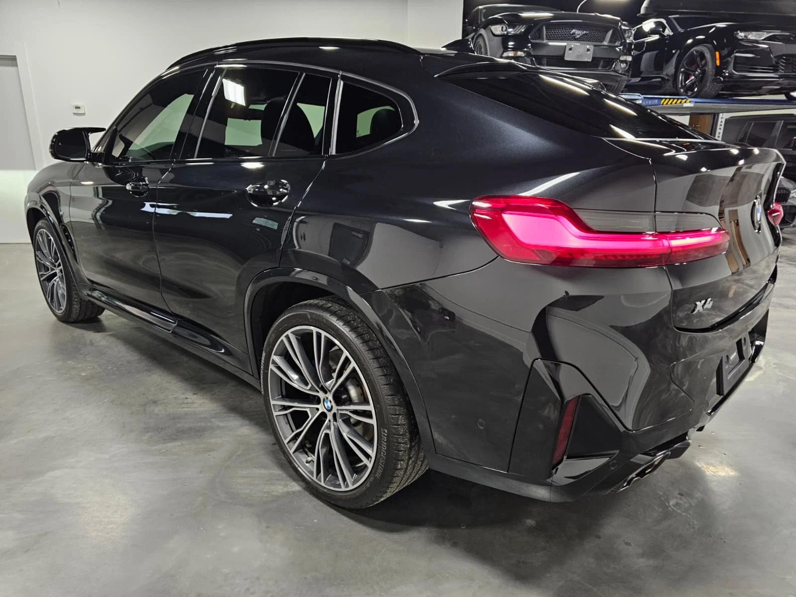 BMW X4 * M40i * DIS* H/K* AMBIENT* HUD* , снимка 2 - Автомобили и джипове - 55932800
