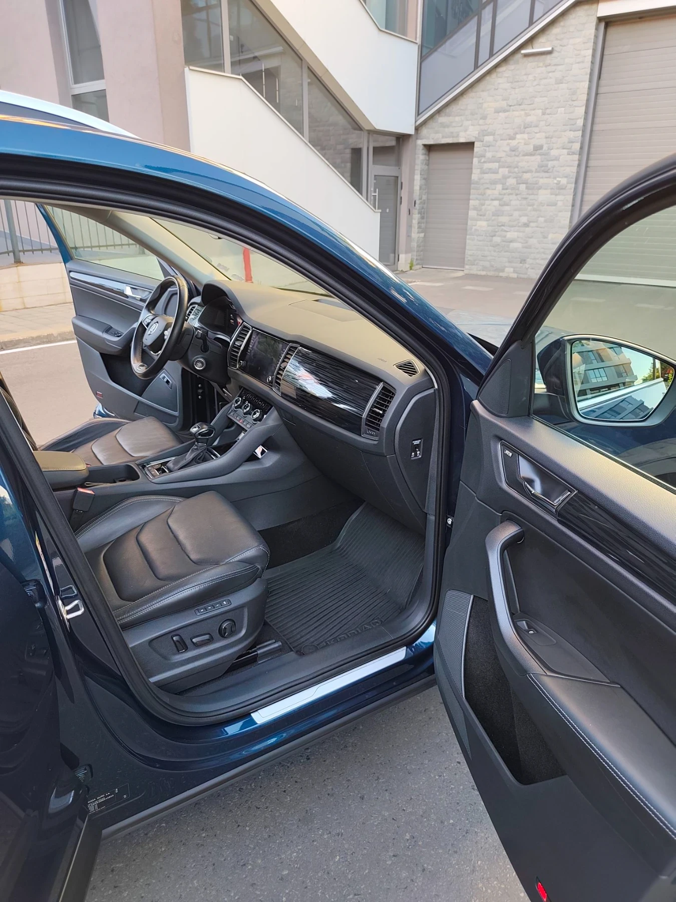 Skoda Kodiaq 2.0TDI 200kc DSG 4?4 УНИКАТ 70хил км , 1 собствени, снимка 12 - Автомобили и джипове - 55955975