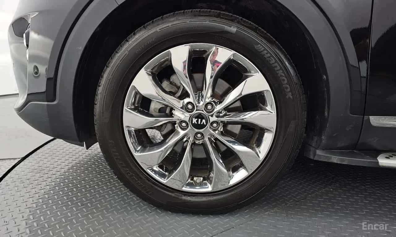 Kia Sorento, снимка 15 - Автомобили и джипове - 56727656
