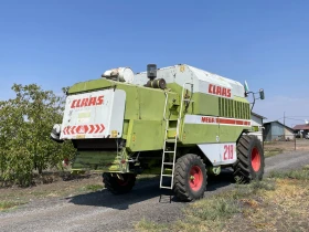      Claas Mega 218