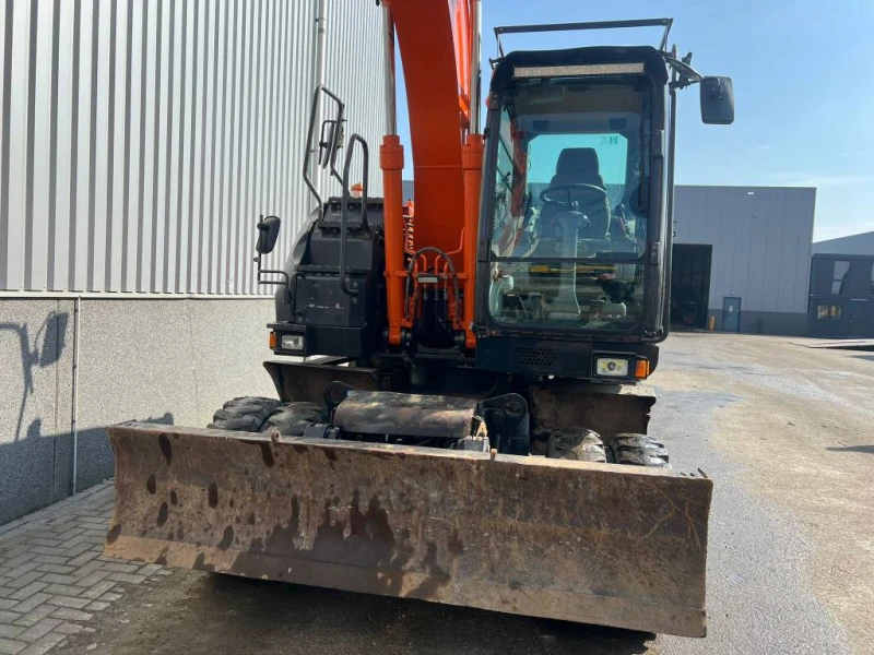 Багер Hitachi ZX 140 W-5, снимка 6 - Индустриална техника - 48223022